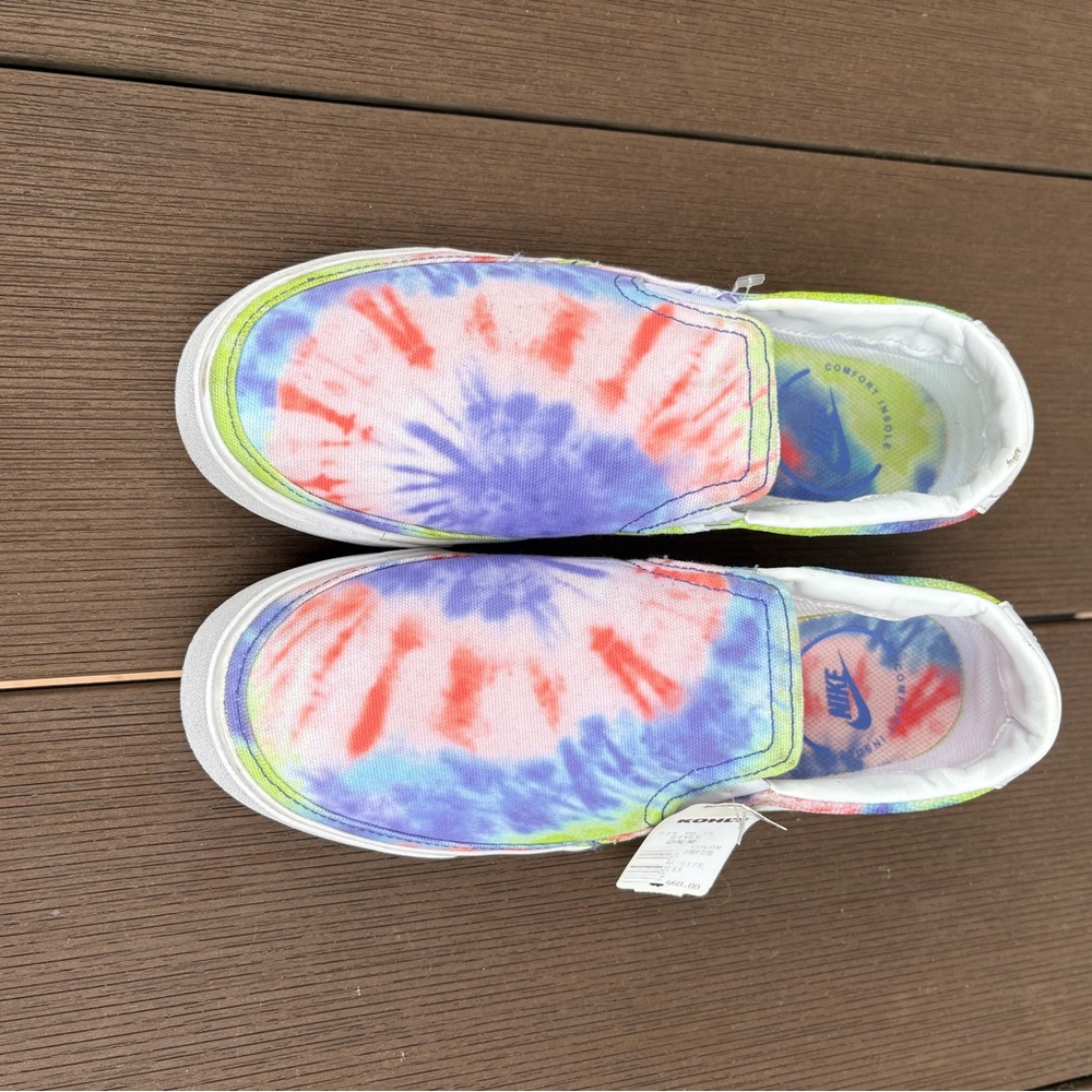 Nike Womens Tie-Dye Slip-On Shoes